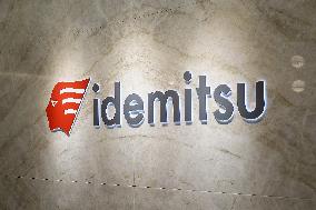 Idemitsu Kosan signage and logo